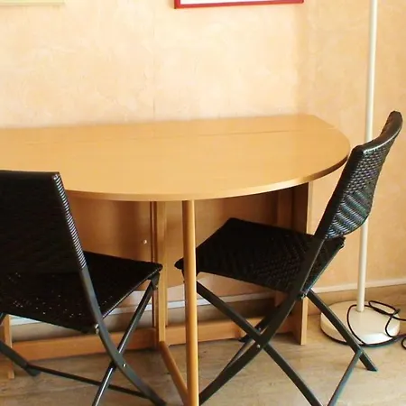 Appartement D'une A Sur A 100 M De La Avec Vue Sur La Terrasse Amenagee Et Wifi Cagnes-sur-Mer